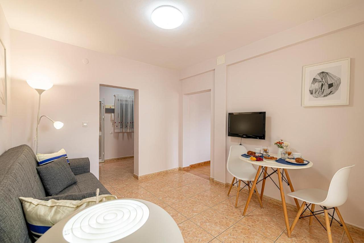 Apartamentos En El Centro De Los Cristianos Arona (Tenerife) Exterior photo