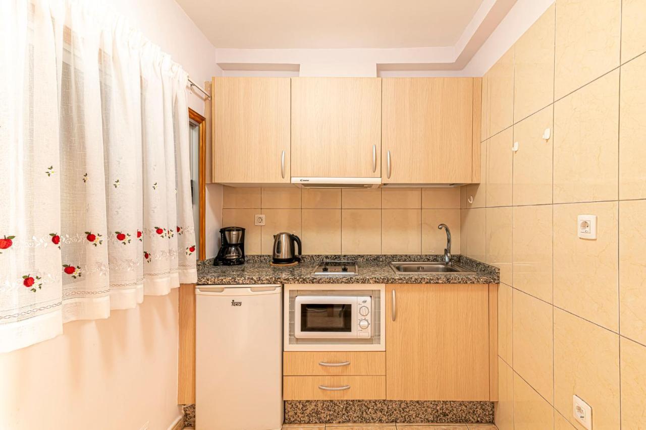 Apartamentos En El Centro De Los Cristianos Arona (Tenerife) Exterior photo