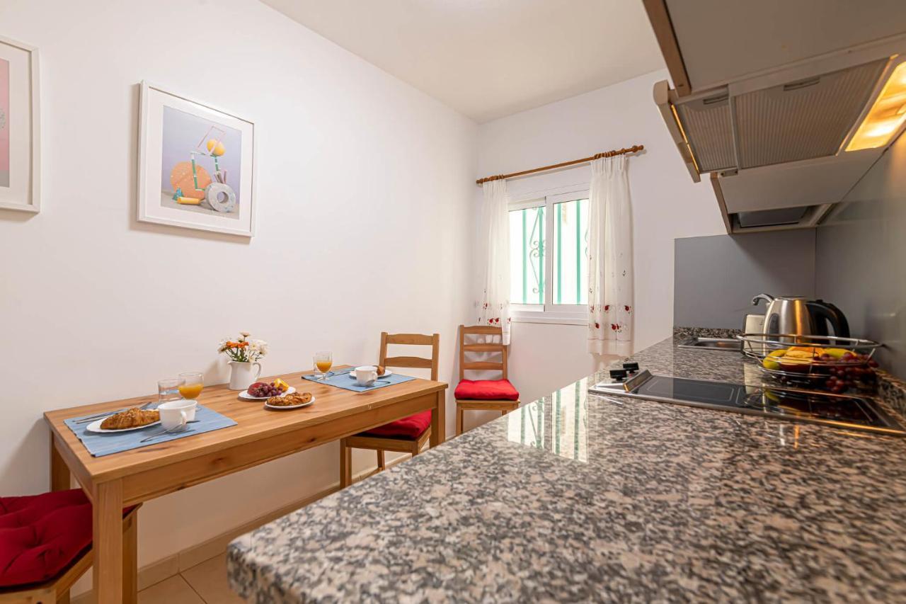 Apartamentos En El Centro De Los Cristianos Arona (Tenerife) Exterior photo