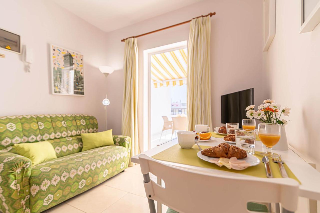 Apartamentos En El Centro De Los Cristianos Arona (Tenerife) Exterior photo