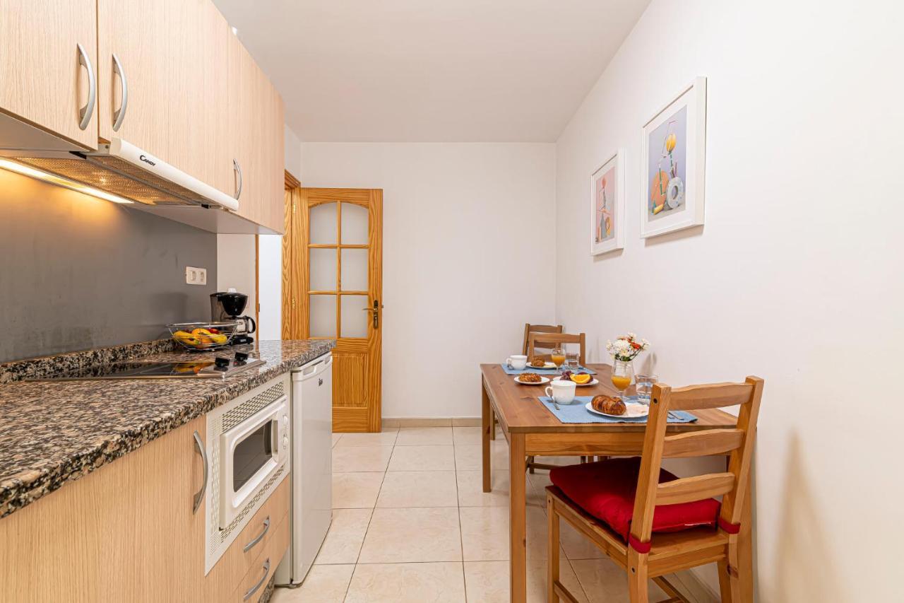 Apartamentos En El Centro De Los Cristianos Arona (Tenerife) Exterior photo